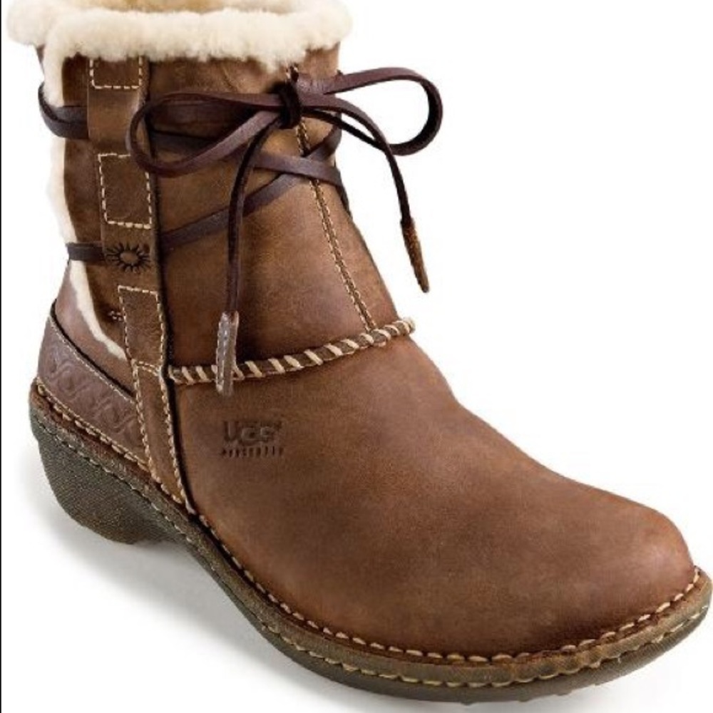 Ugg Ankle Cove boot